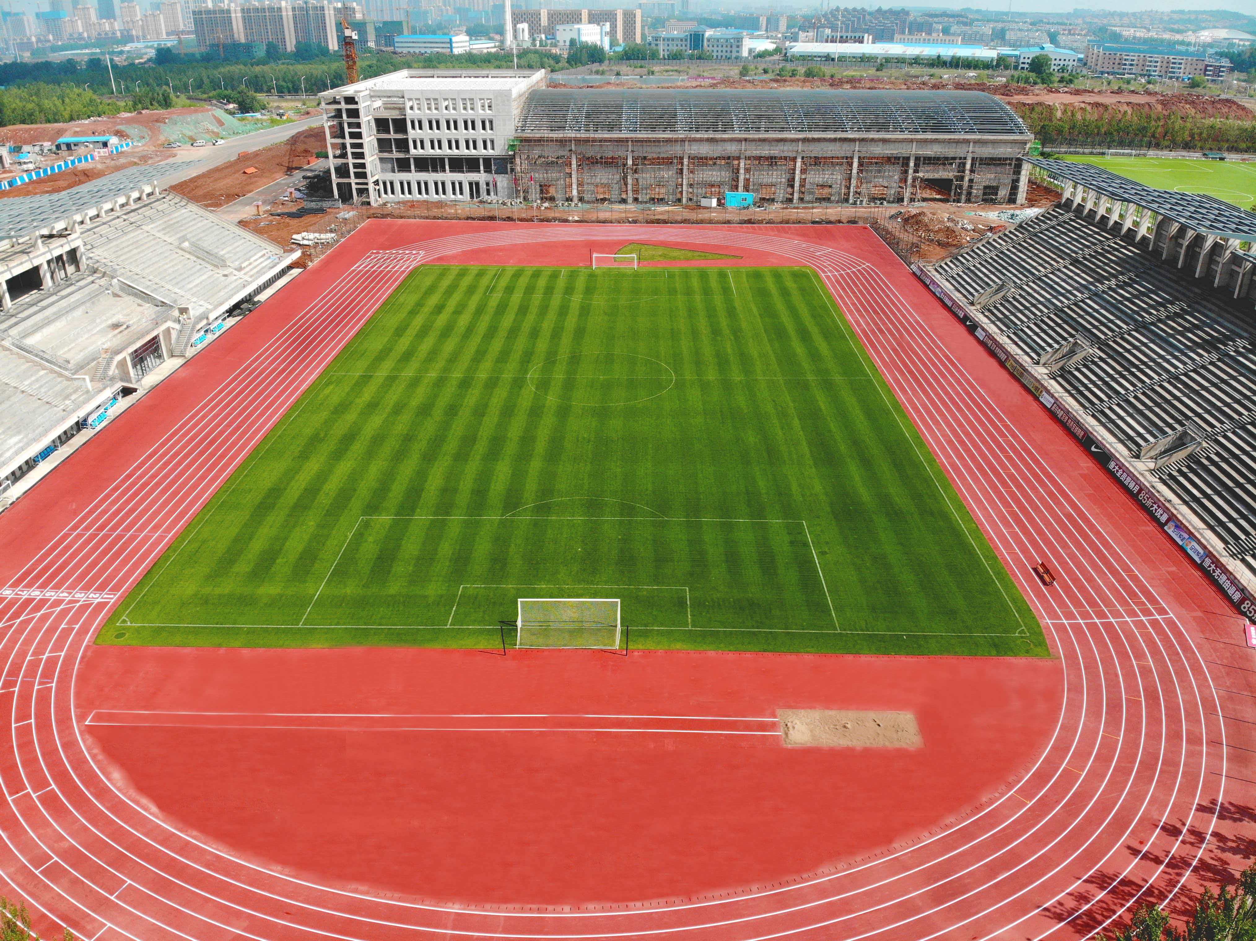 泰州市透水跑道新国标塑胶跑道 - 方案